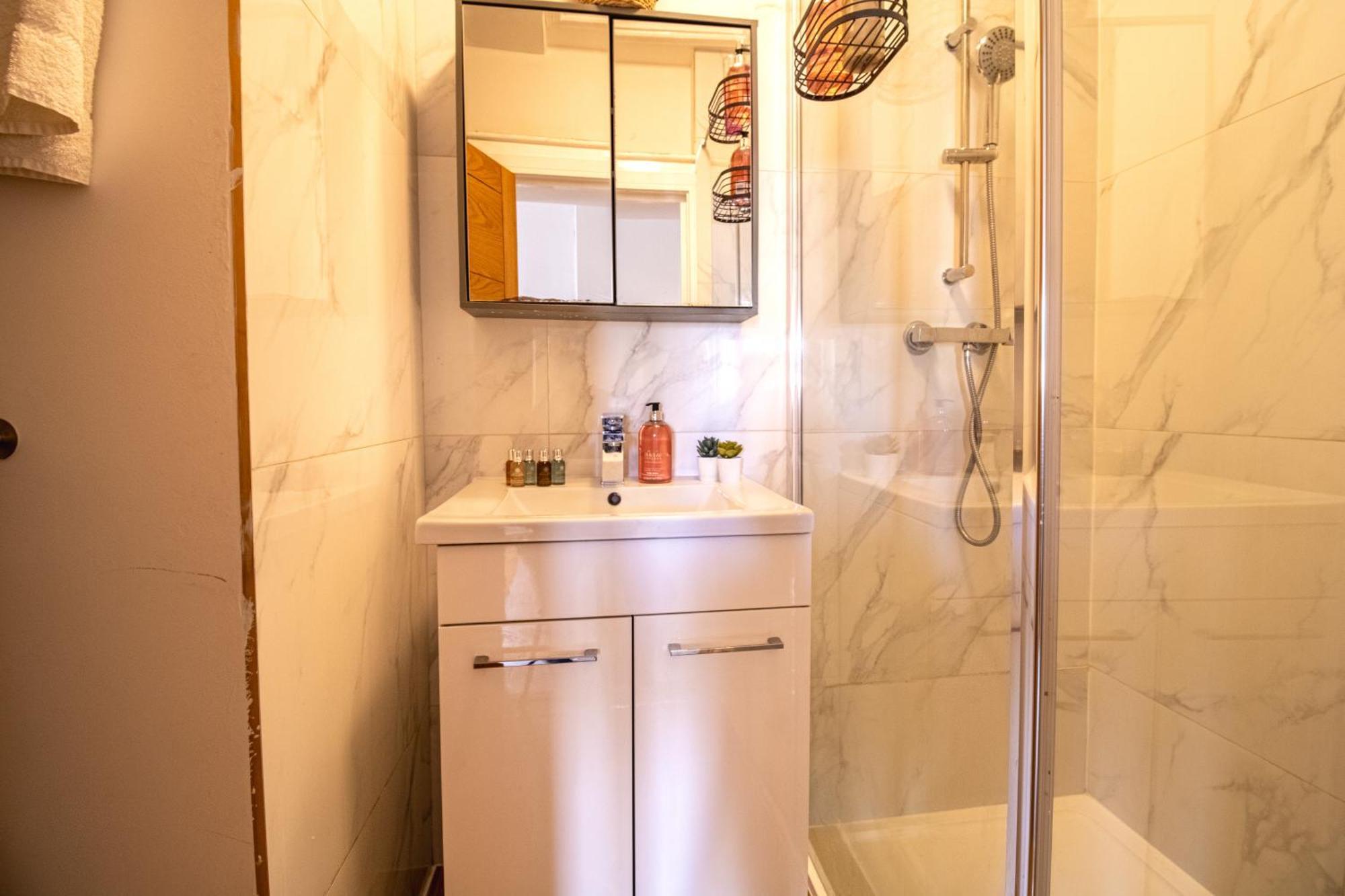 Spacious Studio Apartment On Oxford Street 9Gc London Exterior foto